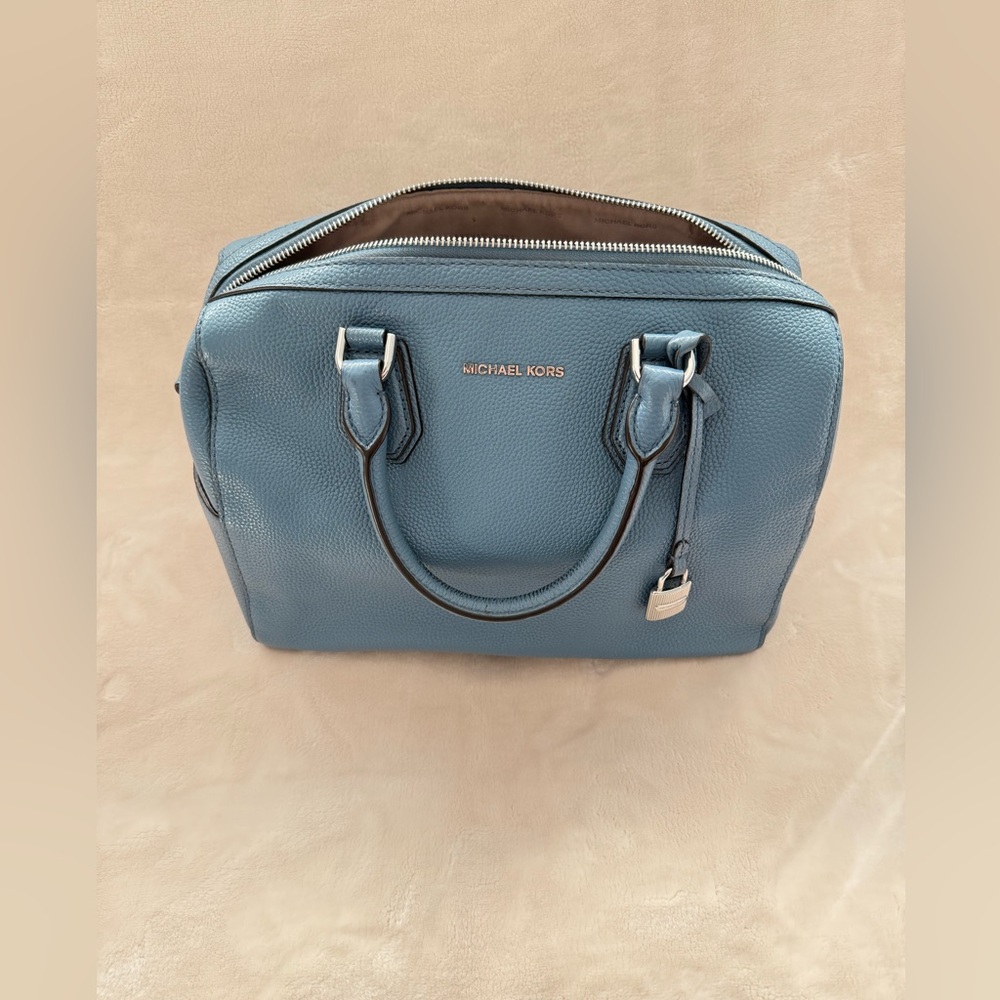 Michael Kors Mercer Duffle handbag